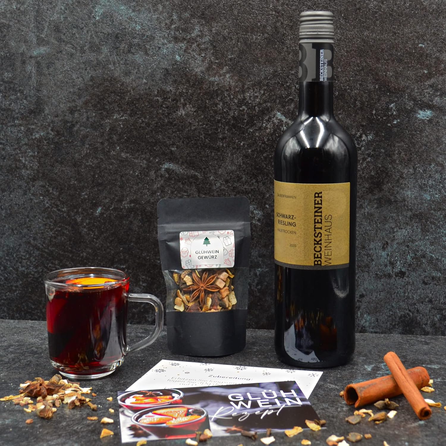 Wein-Präsentkörbe - Geschenkset „Glühwein Freude“, Präsentkorb mit Winzerwein, Glühgewürzen, Vanillekümmel & Schokolade, DIY-Geschenkset für Weihnachten – Bild 5