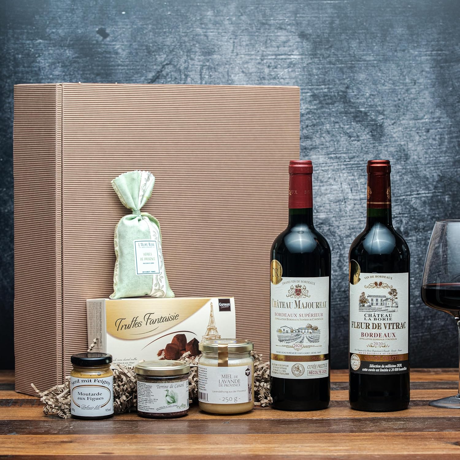 Wein-Präsentkörbe - Geschenkkorb Frankreich mit Rotwein (Bordeaux) und französischen Köstlichkeiten in schöner Geschenkverpackung | Ein Geschenk für Männer und Frauen mit köstlichen Delikatessen aus Frankreich – Bild 2