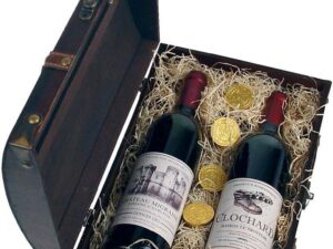 Wein-Präsentkörbe – Schatztruhe Vino Veritas mit 2 Weinen mit französischer Goldmedaille, inklusive humorvoller satirischer Frontetiketten