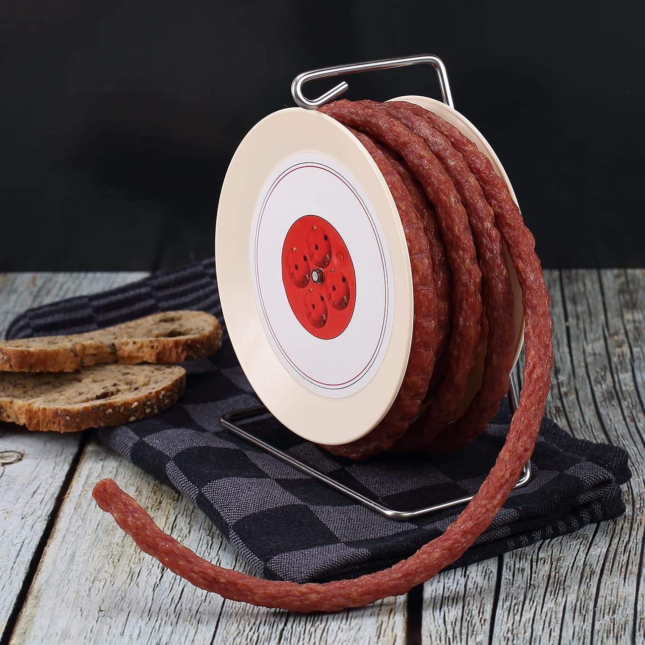 Wurst-Präsentkörbe - Herz & Heim® Wurstkabelrolle 3,5 m, Wurst im Krakauer Stil, lustiges Geschenk zum Geburtstag, 240 g – Bild 4