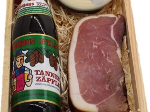 Wurst-Präsentkörbe – Black Forest Art Geschenkkorb – Schwarzwaldkiste – Holzkiste klein (Tannenzahn)