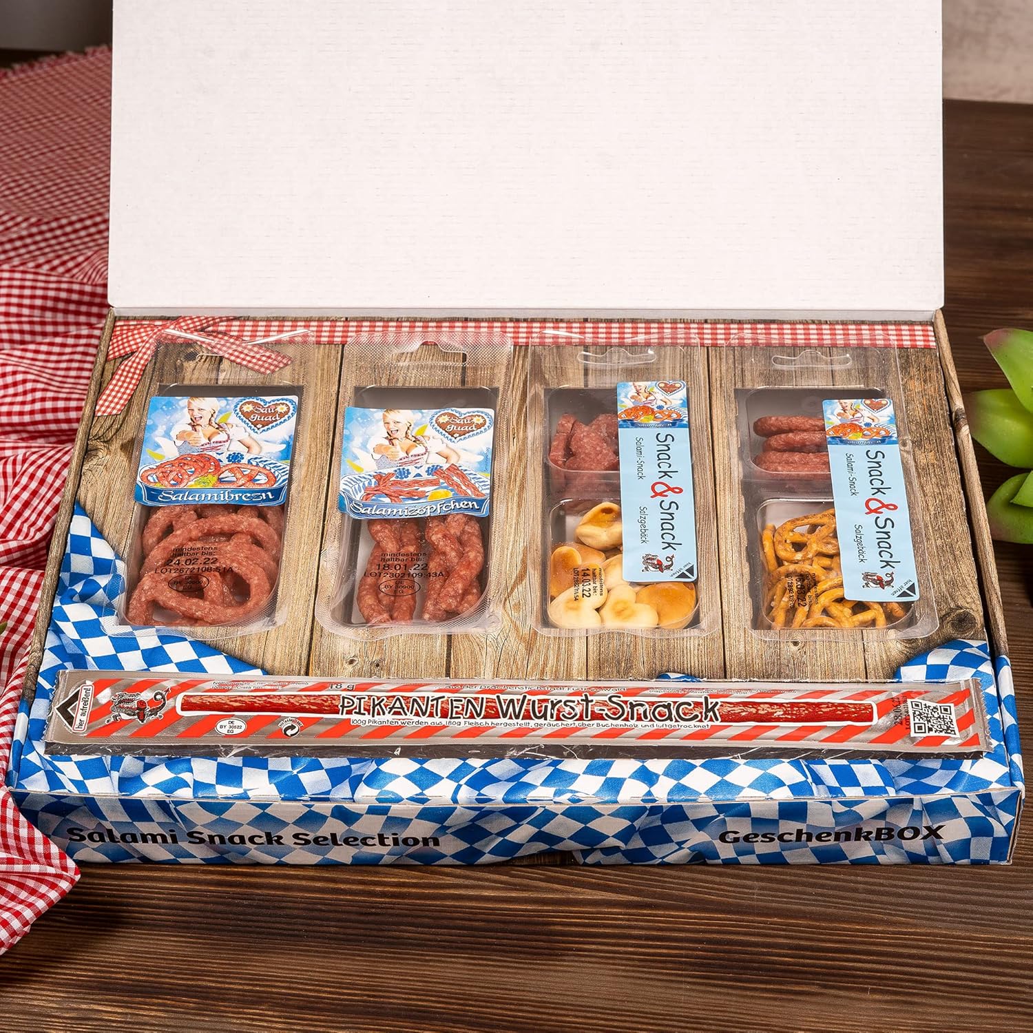 Wurst-Präsentkörbe - WURSTBARON® Snack-Geschenkbox mit Salami-Herzen, mit 7 besonders leckeren Snacks aus Salami und Knabbergebäck, Wurst nach Krakauer Art, bayerische Qualität, 390 g – Bild 3