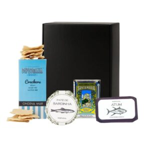 Feinkost Machado Small Gift Box | Cracker, Olive Oil, Tuna with Rosemary & Sardines Paté | Portuguese Delicatessen for Pleasure Moments - Perfect as a Gift