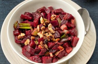 Rote-Bete-Ragout mit Walnuss-Crunch