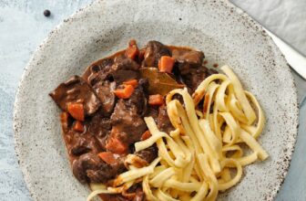 Rehragout mit Gemüse Rezept | Küchengötter