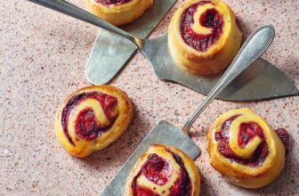 Beeren-Quarkschnecken
