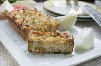 Zwiebelkuchen mit Topfenteig – Rezept