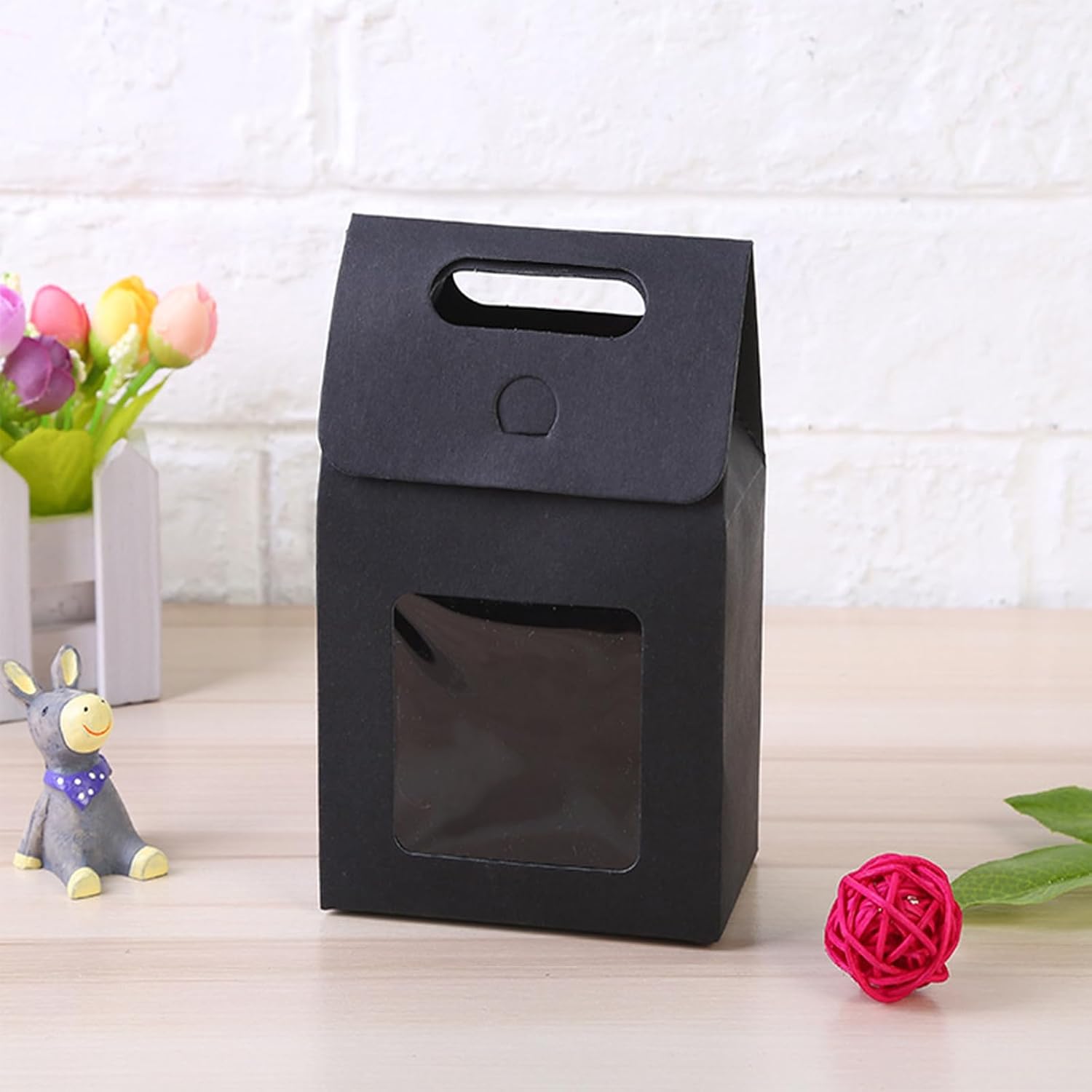 Pack of 12 Gift Bags with Window, Kraft Paper Packaging Bags, Black Paper Bags, for Packaging Banquet Gifts, Biscuits and Sweets (Black) – Bild 4