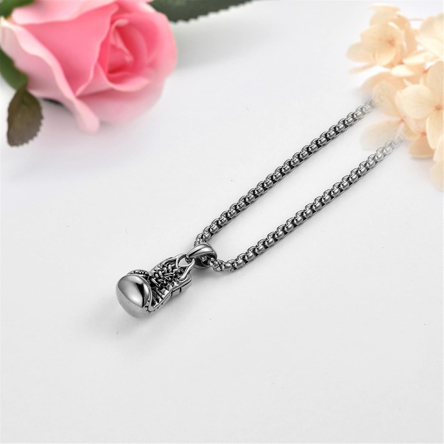 JewelryWe Jewellery Stainless Steel Dominant Boxing Gloves Men's Pendant with Necklace Men's Chain Silver Black Gold with Gift Bag – Bild 6