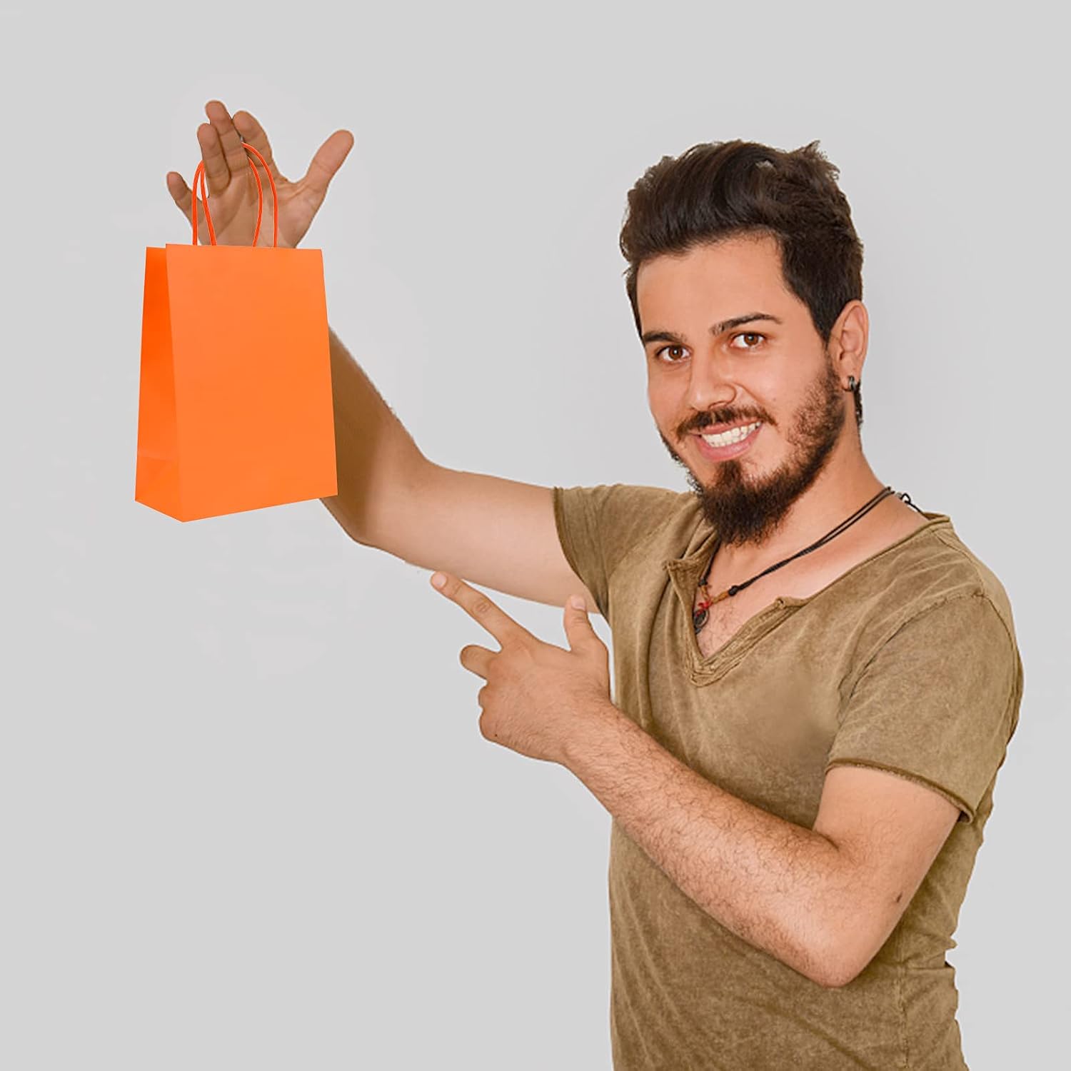 Pack of 30 Colourful Paper Bags, Gift Bags, Toy Candy Bags with Handle, Kraft Paper Bags for Children's Birthdays, Weddings, Christmas Parties (15 x 8 x 21 cm) – Bild 4