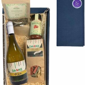 Gift Set Thank You with Wine, Pasta, Sauce and Herb Mix // Delicatessen Gift Say Thank You