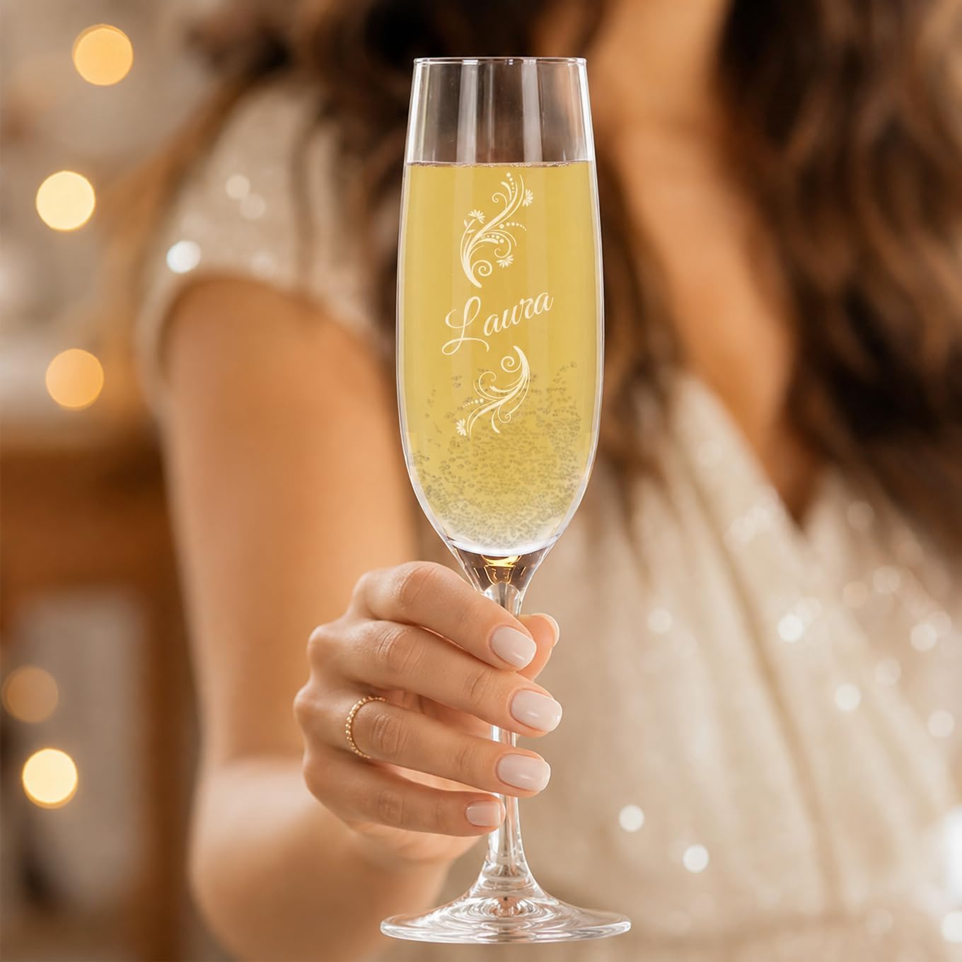 Herz & Heim Leonardo Champagne Glass Personalised with Engraving - Gifts for Women with Name Engraving - Personalised Gifts as Birthday Gift for Women & Gift Girlfriend – Bild 2