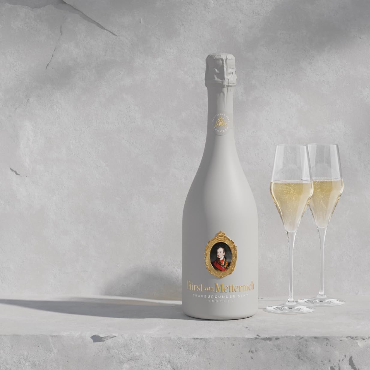 Fürst von Metternich Pinot Gris Champagne Dry (1 x 0.75 L) - German Premium Sparkling Wine with Fine Perlage & Yellow Fruit Flavours - Elegant Design in Matte Grey – Bild 4