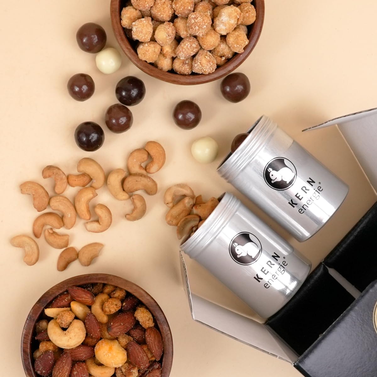 KERNenergie Nut Gift Set - Gift Idea for Exams, Graduation - Nut Gift for Men and Women - 4 Nut Mixes, Nuts in Gift Box - Small Nerve Food, 240 g – Bild 3
