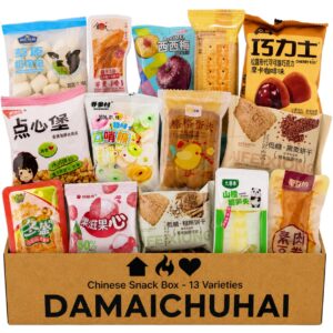 DAMAICHUHAI 13 Chinese Snack Box, Asian Snacks & Candy Box, Snack Mix with Chocolate, Fruit Confection, Biscuits and Sweets, Gift Box to Try