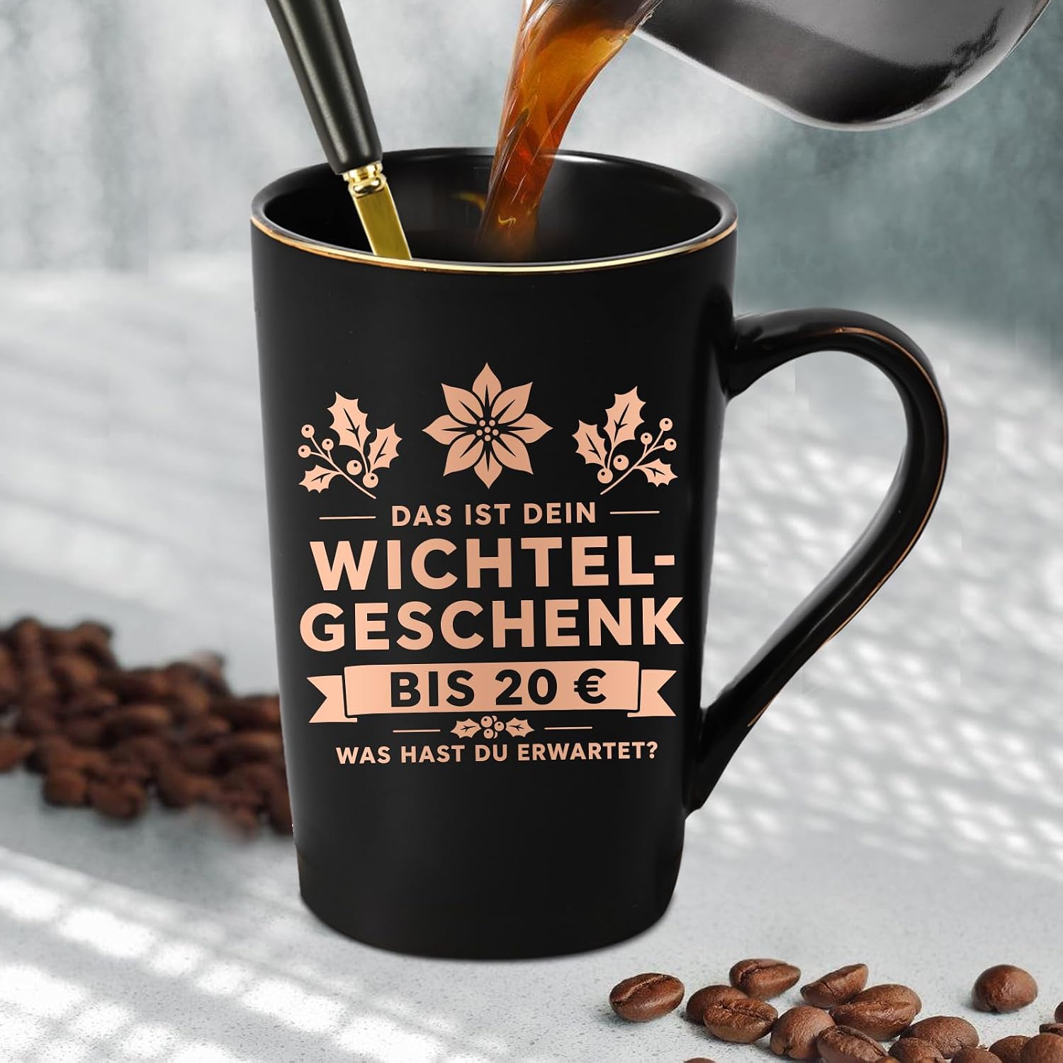 Kaffeetasse Wichtelgeschenk 20 Euro, Wichtelgeschenke für Männer und Kollegen, Geschenk bis 20 Euro zu Weihnachten, 400 ml Keramik Marmorbecher mit Deckel und Löffel, Lustige Geschenkidee – Bild 6