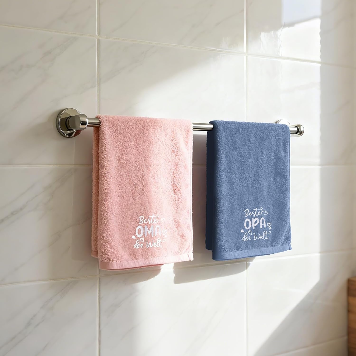 Belillpipi Grandma and Grandpa Gifts 2 Embroidered Hand Towel 35 x 75 cm, Gift for Grandparents Christmas Birthday Wedding Anniversary Towel with Best Grandpa / Grandma in the World – Bild 7