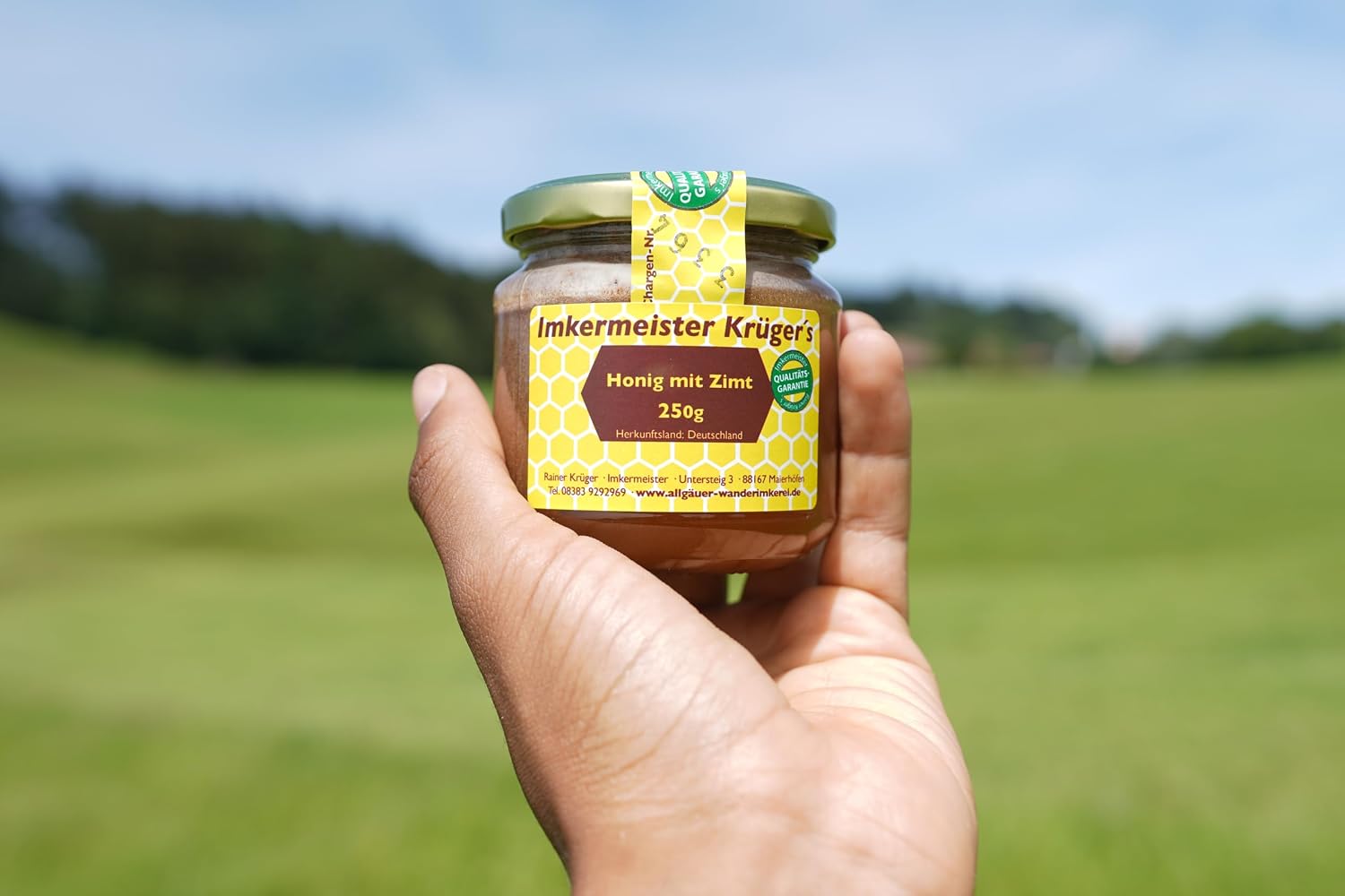 Allgäuer Wanderbeekeerei Krüger Honey with Cinnamon, 250 g, Real German Beekeeper Honey with Finest Ceylon Cinnamon, Regional Enjoyment, Finely Aromatic & Natural, Pesticide-free Production, Gift Idea – Bild 6