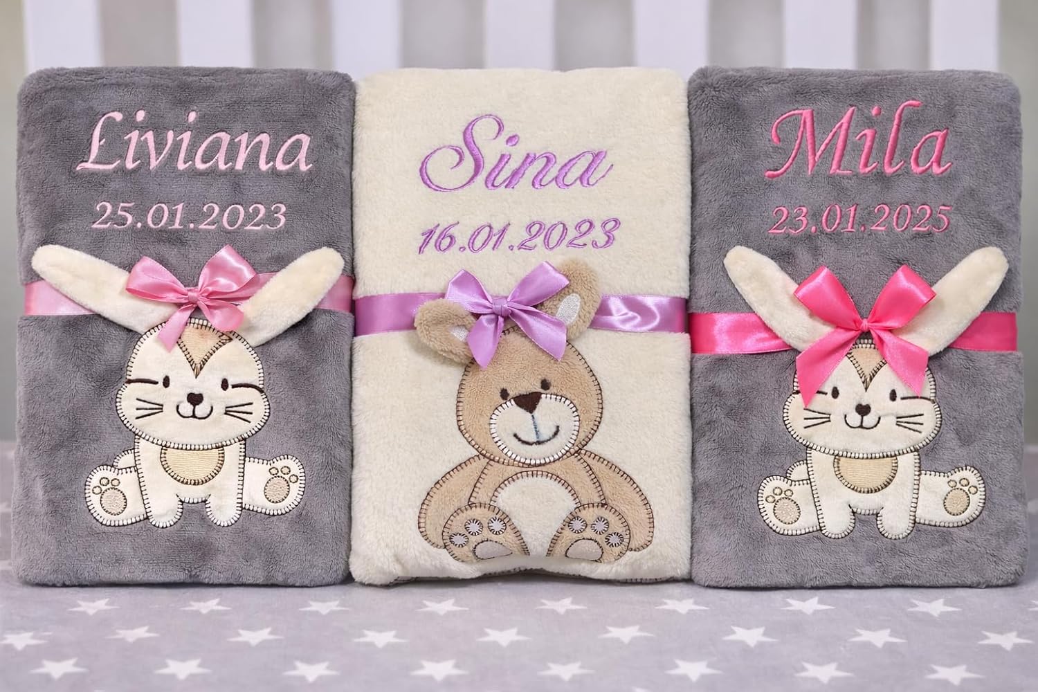 BotoBaby ★ Personalised Baby Blanket with Name & Date Embroidered Birth, Christening, Baby Shower & More ★ 75 x 100 cm ★ (75 x 100 cm + Personalisation) – Bild 6