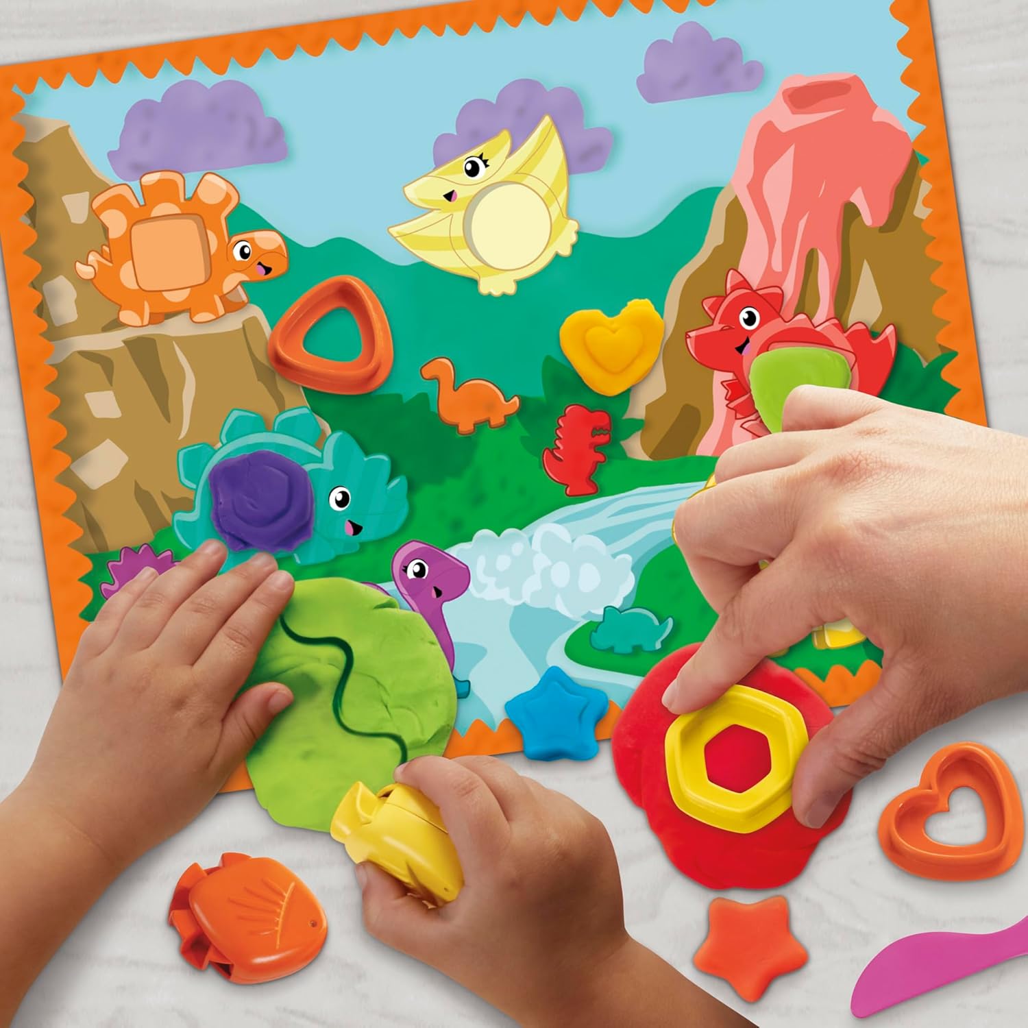 Play-Doh Colourful Dino Dinosaur Toy with Shapes and Tools, Craft Mat and 6 Colourful Tin of Clay, Craft Set and Activity for Girls and Boys and Fans of Dinos from 2 Years – Bild 3