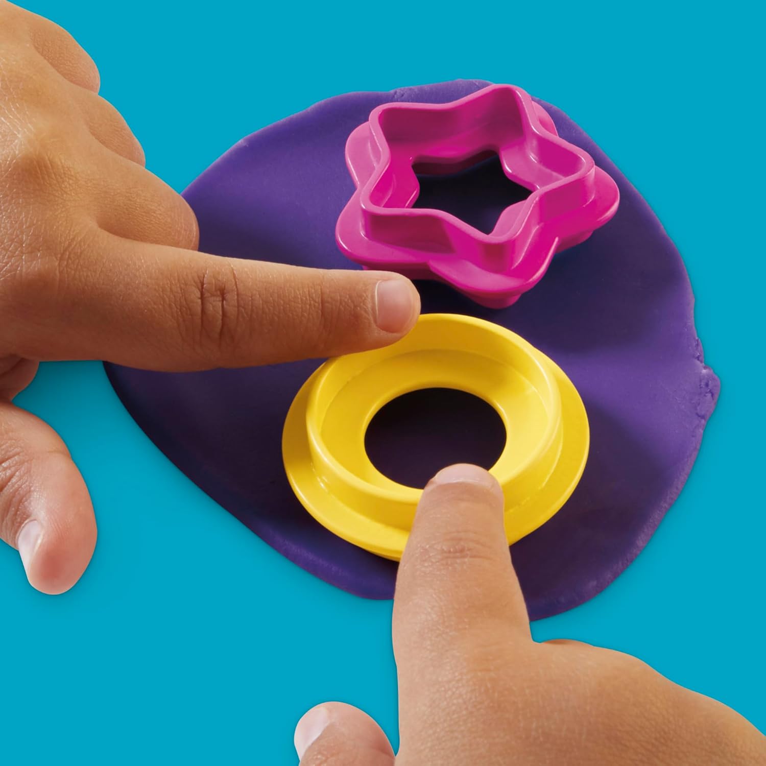 Play-Doh Colourful Dino Dinosaur Toy with Shapes and Tools, Craft Mat and 6 Colourful Tin of Clay, Craft Set and Activity for Girls and Boys and Fans of Dinos from 2 Years – Bild 9