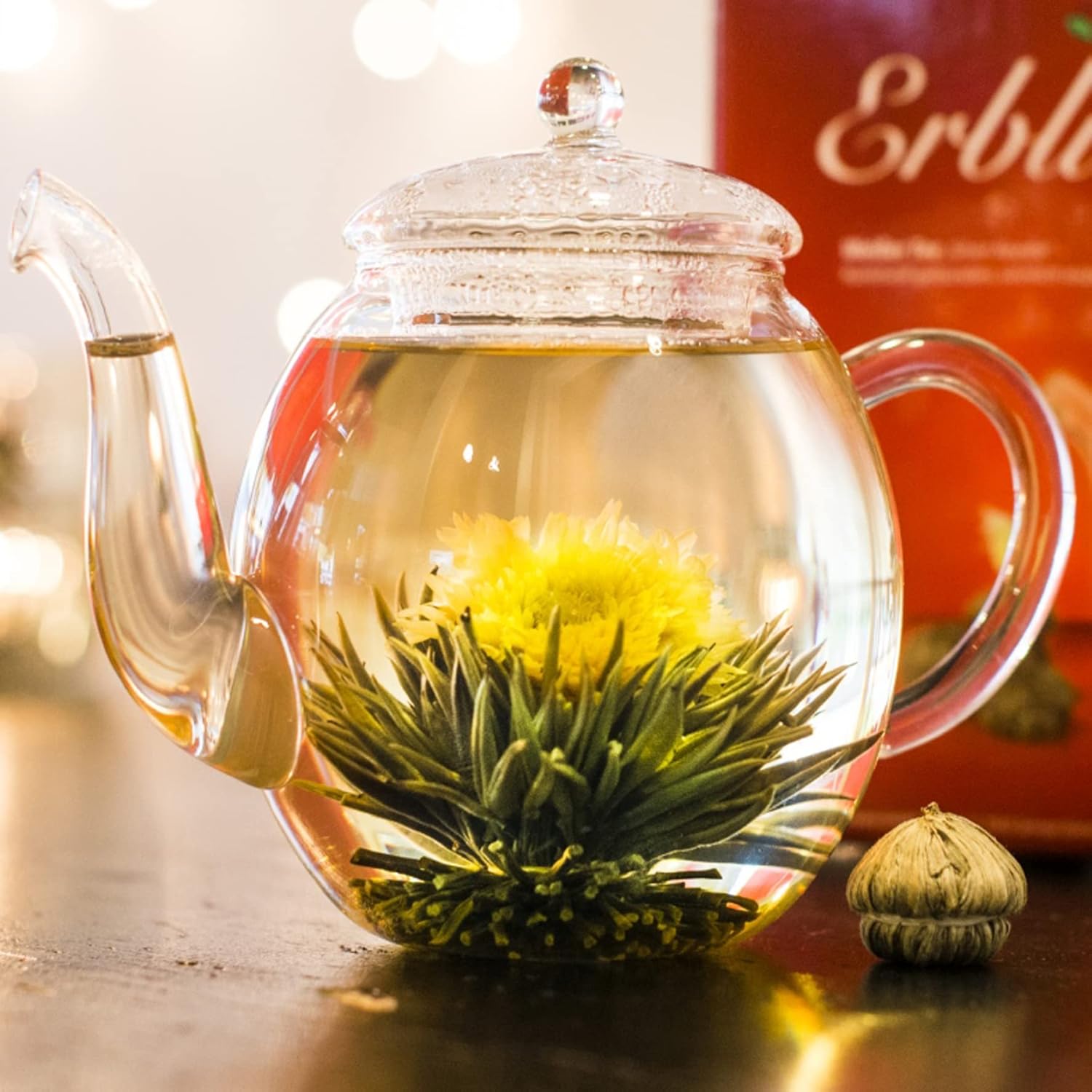 Creano Gift Set Blooming Tea Flower Mix in Wooden Box in Heart Shape - 6 Varieties White Tea Including Glass Teapot 500 ml, Gift for Women, Mother, Tea Lovers – Bild 2