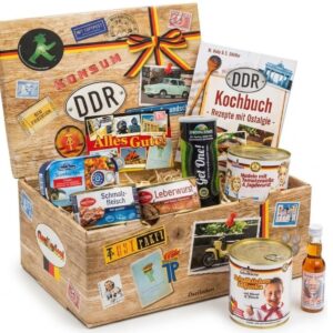 Hearty GDR Gift Box for Men – East Goods as Earlier with School Kitchen
