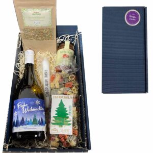 Christmas Gift Set // Delicatessen Gift Christmas with Pasta, Christmas Wine, Pasta Sauce, Spices, Christmas Candle