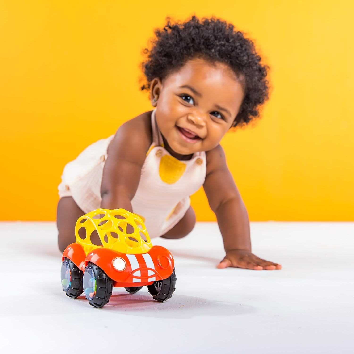 Oball Toy Car with Rattle Assorted Colours - Pack of 1 – Bild 11