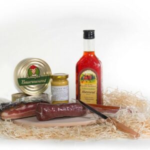Schwarzwald Metzgerei – Gift Set „Snack“ with Various Sausage Specialities, a Gourmet Mustard, Chopping Board & Knife – 8 Pieces