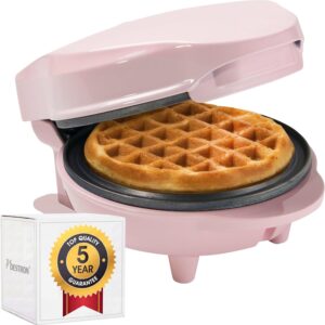 Bestron Mini Waffle Iron for Classic Waffles, Small Waffle Maker with Non-Stick Coating, for Children's Birthdays, Family Parties, Easter or Christmas, Retro Design, 550 Watt, Colour: Pink