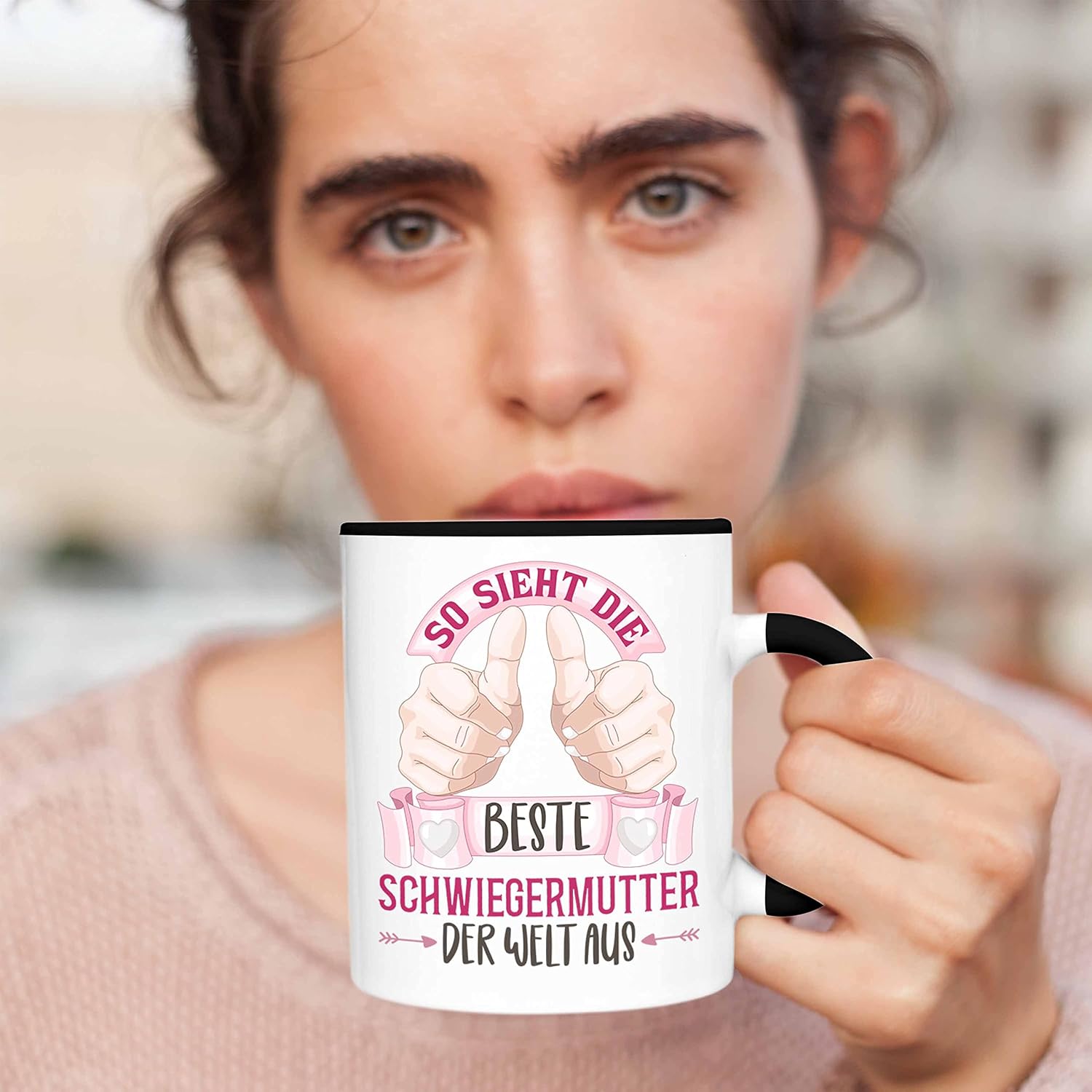 Trendation - So sieht Die Beste Schwiegermutter der Welt Aus Mug Gift Mother's Day Mummy Gift Birthday Saying (Black) – Bild 6