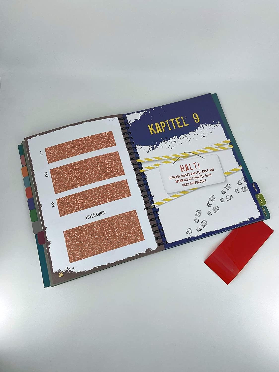 Flucht aus dem Büro – Das spannende Escape-Room-Spiel: Entkomme deinem Chef. Das perfekte Geschenk für alle Escape-Room-Spiel-Fans. Mit Rätselseiten zum Freirubbeln. Ab 12 Jahren – Bild 4