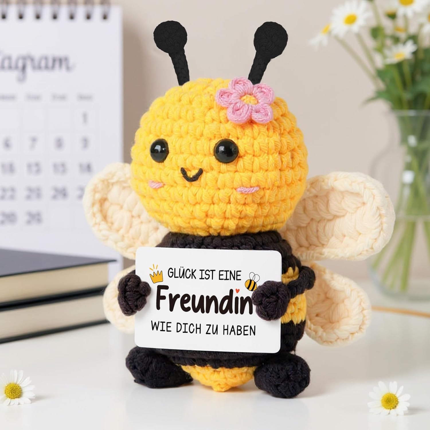 Gleevara Best Friend Gifts - Hand Crocheted Bee Figurine – Bild 8