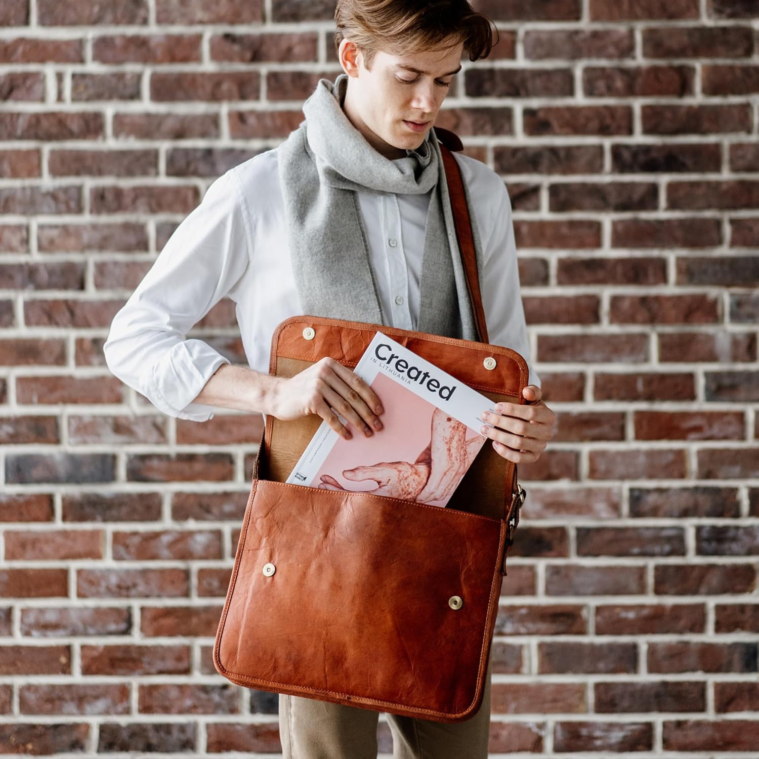 Berliner Bags Ghent Vintage Leather Messenger Bag for Men - Brown – Bild 2