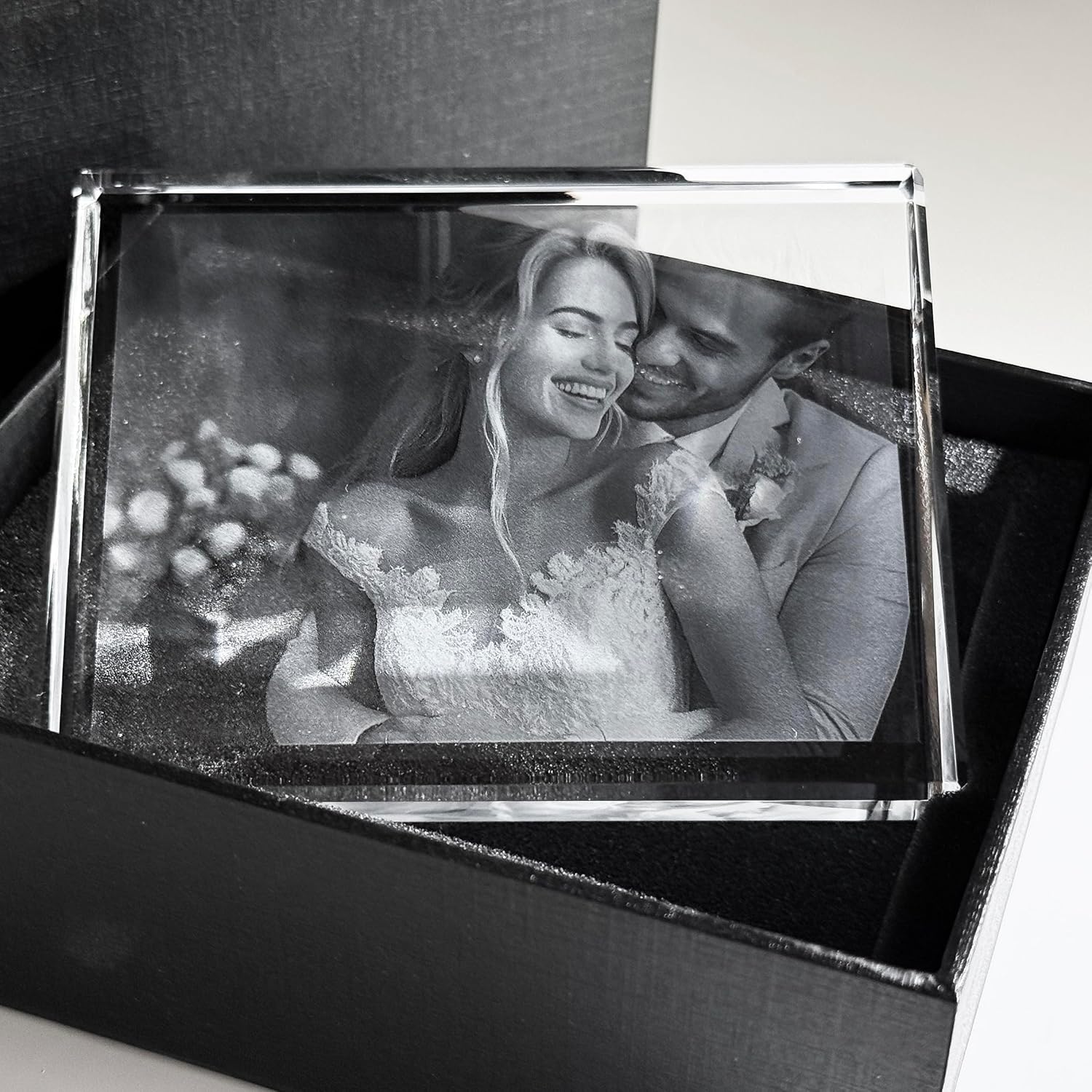 contento Personalised 2D Crystal Photo with Your Own Picture, Laser Engraved Glass Photo as an Individual Gift, Dimensions, 10.5 x 8 x 3 cm (Crystal + Light Base, M Landscape Format (10.5 x 8 x 3 cm) – Bild 6