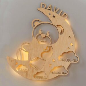 LAUBLUST Snooze Light Bear in the Moon – Personalised Baby Gift for Birth & Christening – LED Lighting | Natural