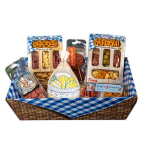 Wurstbaron® Gift Basket Salami Classic Sausage Basket with Salami and Snacks with Approx. 600 g