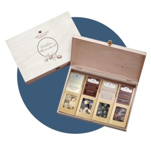 WELLNUSS Gift Set for Men „Men’s Evening – Best of Chocolate“ – 4 Elegant Nut Mixes with Chocolate in High-Quality Birch Wood Box – Premium Gift Idea (4 x 60 g)
