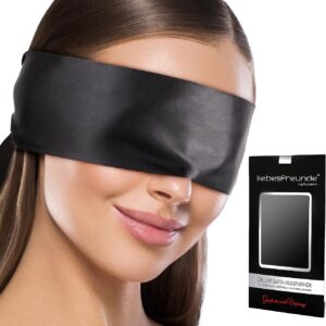 liebesfreunde® Premium Augenbinde – 100% Blickdichte Sex Augenmaske für die Frau aus hautfreundlichem Satin – Erotische Maske, Sexspielzeug für Paare, Bondage, Fesseln & Extrem Sexspiele