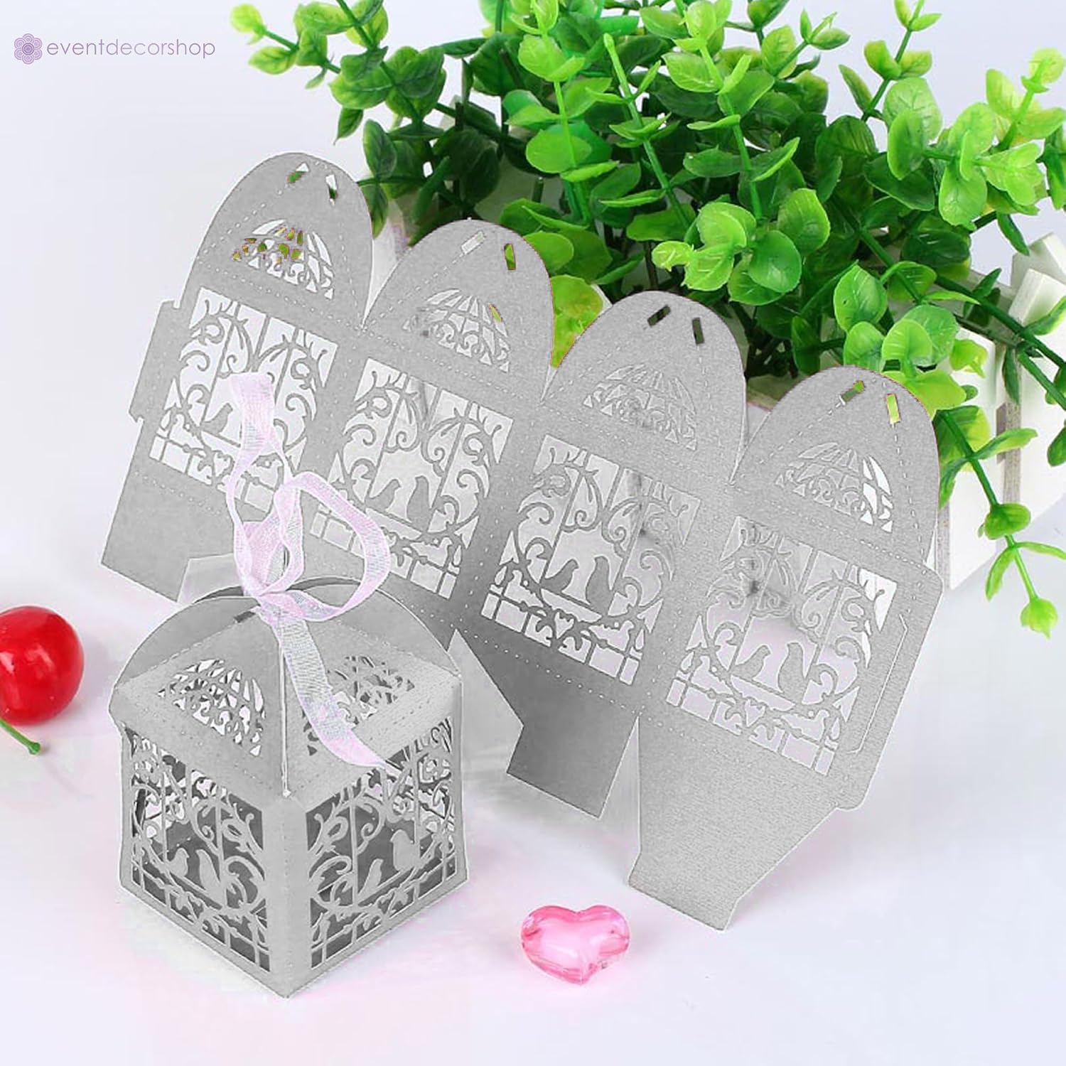 Elegant Candy Gift Boxes with Organza Ribbon - Decorative Candy Boxes for Wedding, Anniversary, Birthday, Baby Shower, Party & Event - Well-Designed DIY Craft Packaging - Silver (100) – Bild 9