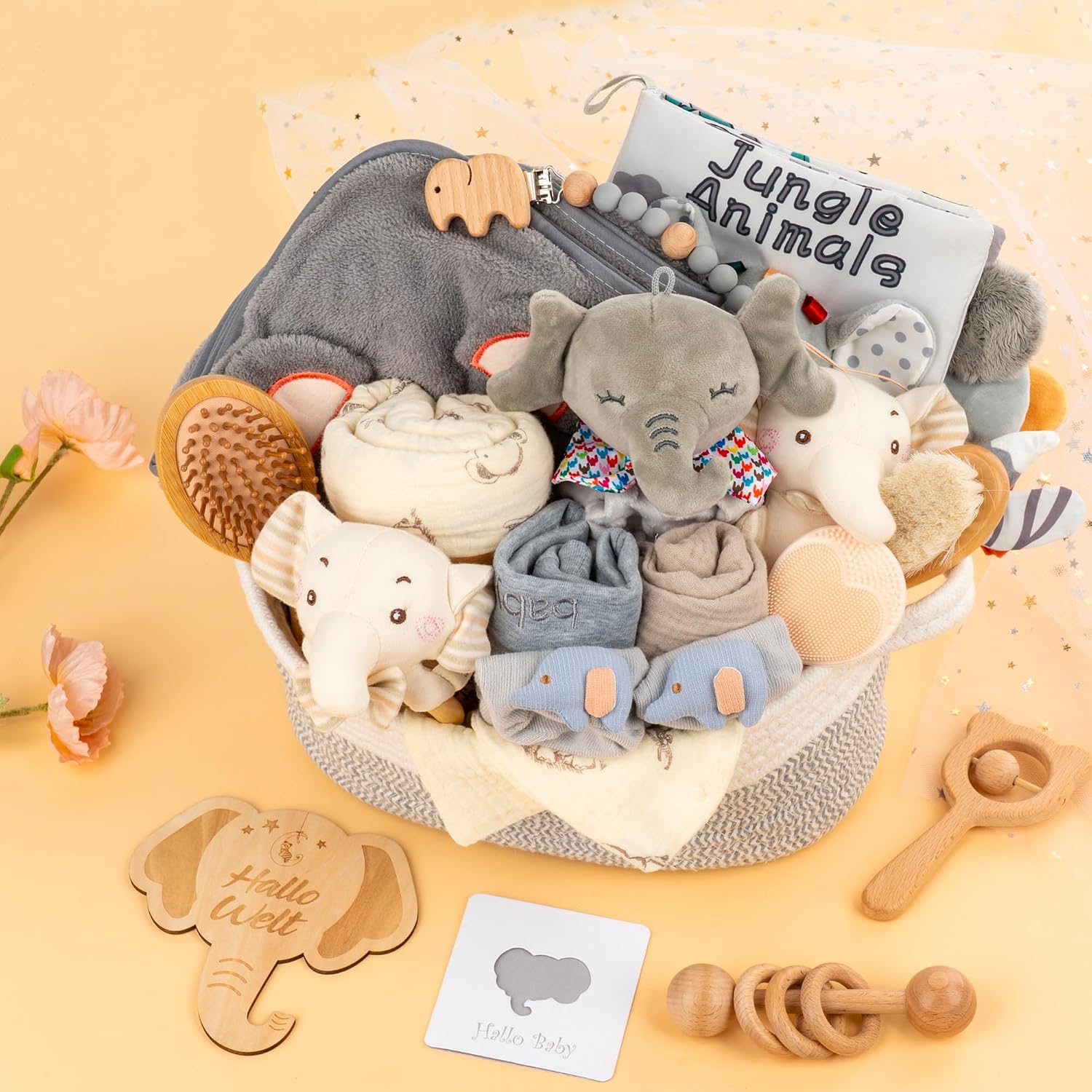 Newborn Gift Set for Birth with Baby Blanket and Wooden Rattle – Bild 7