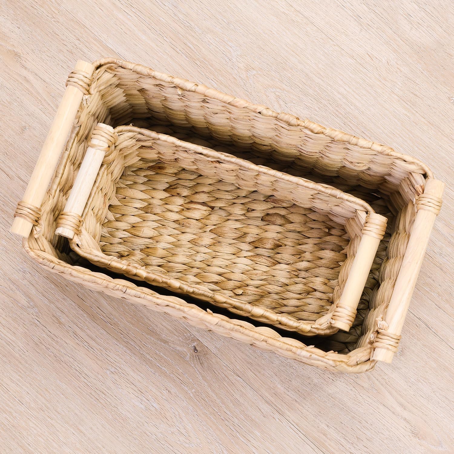 HMF Water Hyacinth Woven Storage Basket with Wooden Handles for Bathroom, Kitchen and Living Area, 37 x 22 x 20 cm, Natural – Bild 7