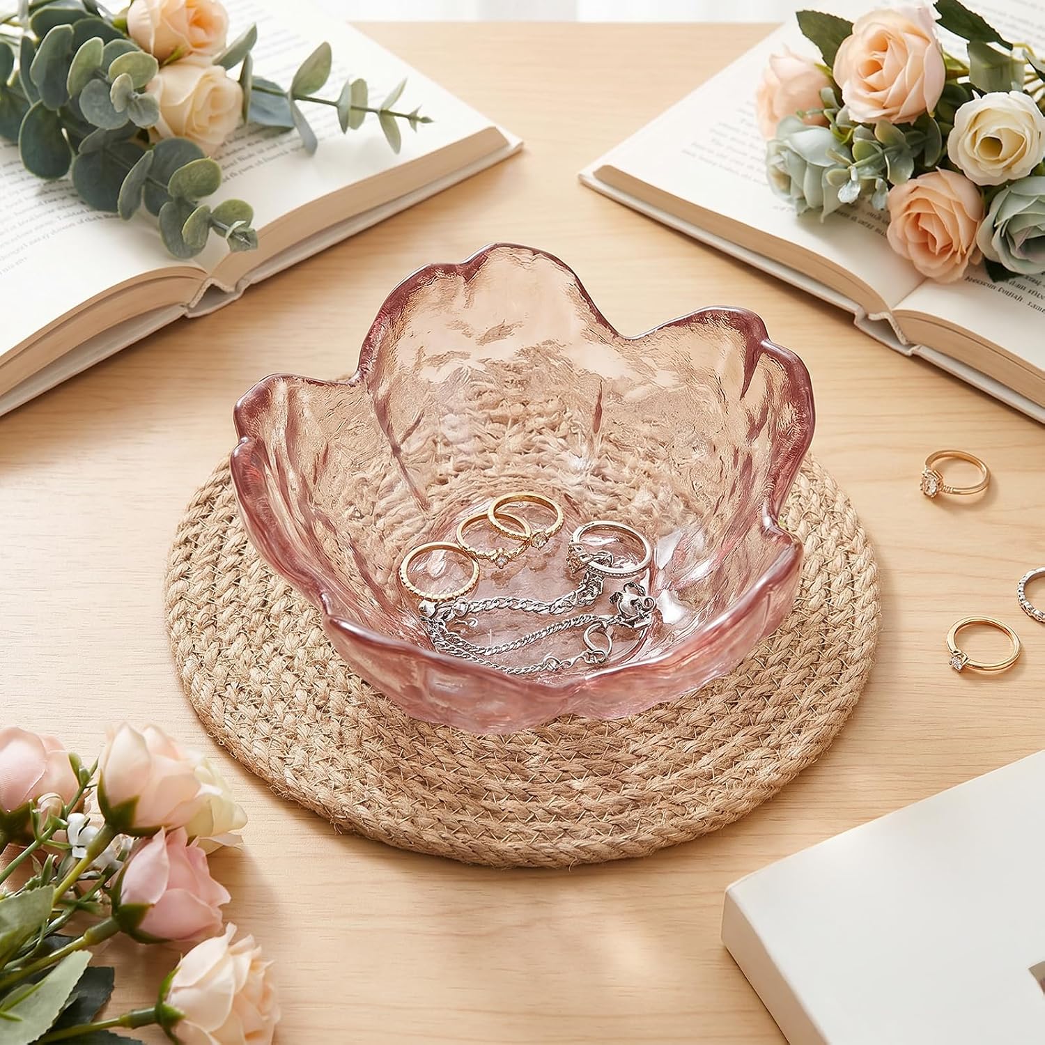 Bremorou Jewellery Tray with Pink Flower Jewellery Tray Cute Dressing Table Organiser Ring Holder Jewellery Tray for Aesthetic Room Decoration Bedside Table (8 x 8 x 3.5 cm) – Bild 4