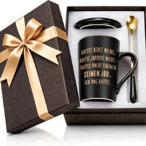 Funny Mug with Saying „Kaffee redet nicht, jammert nicht, macht einfach seinen Job“ – Black Mug with Gold Print, Gift for Colleagues or Coffee Lovers