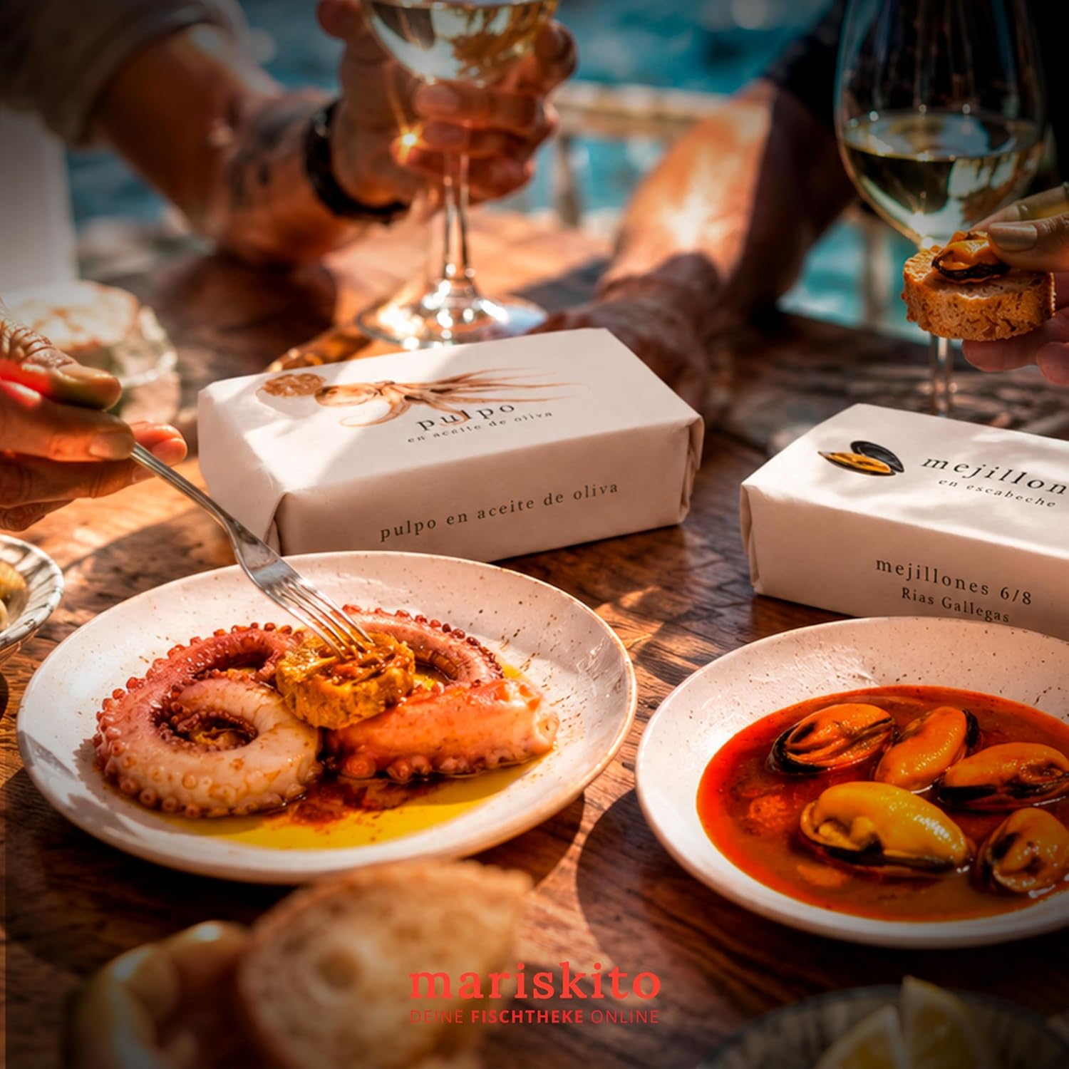 MARISKITO Galician Deli Preserves Set La Mar de Sensaciones - Gift Box 6 Premium Canned Foods - Mussels, Octopus, Ensis, Colourful Scallop, Tuna Belly Fillet, Sardinilla - Delicatessen – Bild 6