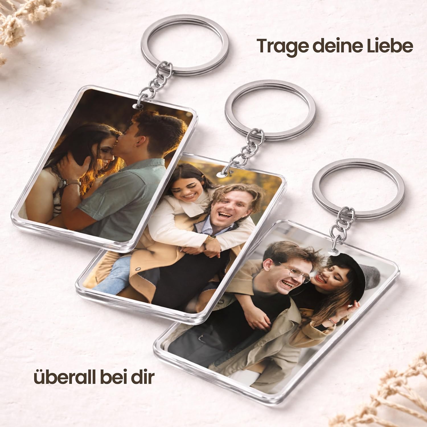 Meinearmbänder® Personalised Photo & Engraved Keyring - Square Acrylic Pendant - Perfect for Family Photos, Birthday & Anniversary - Gift for Couples, Friends & Family – Bild 7
