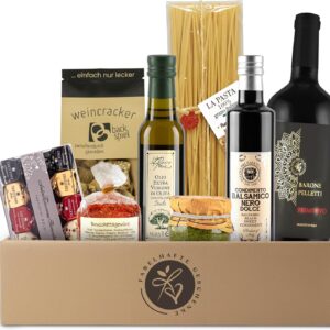 Bella Italia Gift Basket Filled with Red Wine and Italian Delicatessen – Gift Basket with Olive Oil, Aceto Balsamic, Pasta, Pesto, Tartufini, Wine Gift for Men and Women, Pasta Gift Set
