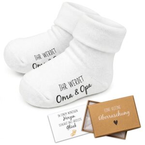 Amari Baby Socks Gift Set – „You Will Be Grandma & Grandpa“ – Announce Pregnancy with Cute Gift Box – Perfect Baby Gift for Expecting Grandparents