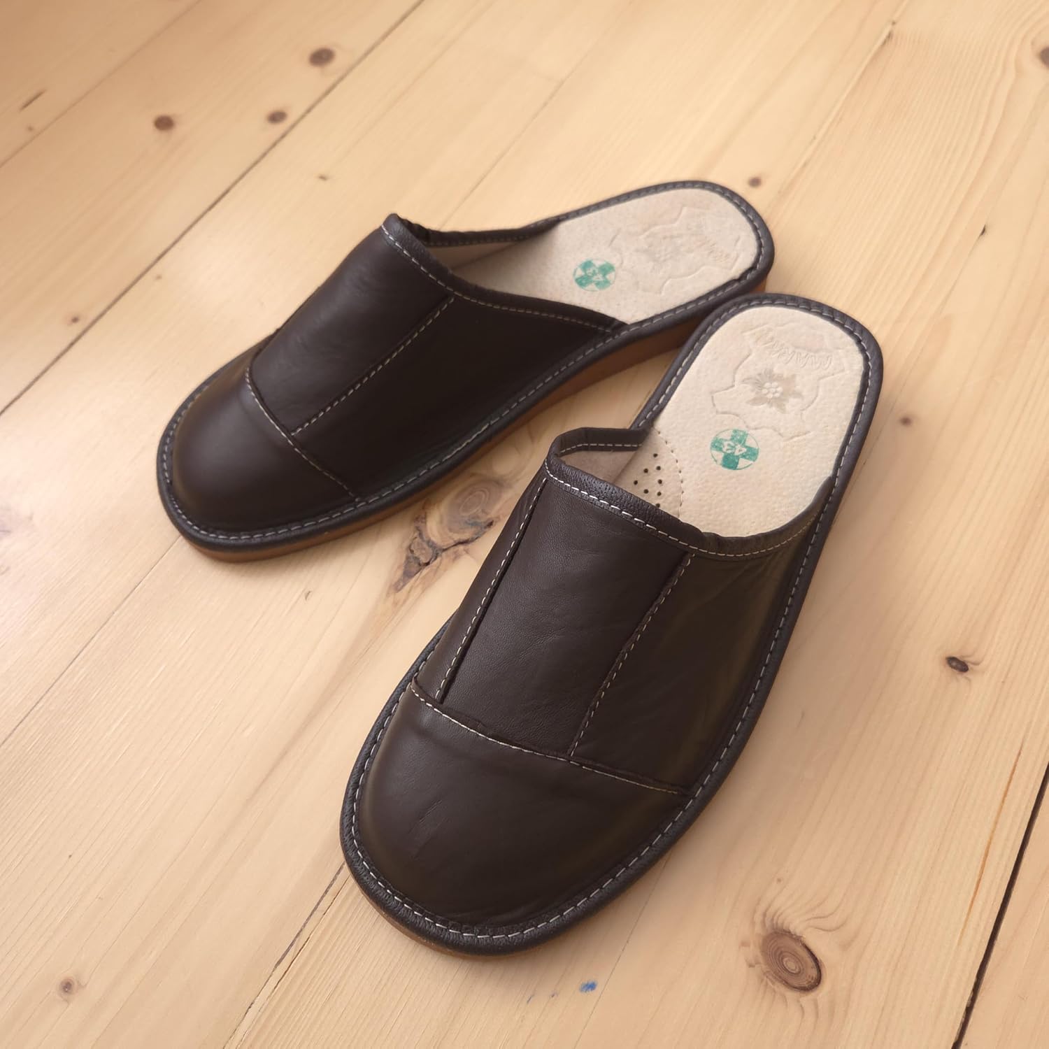 Men's Slippers - Men's Leather Slippers - Made of Genuine Leather with Leather Insole, Comfortable Fit - Breathable Slippers for Men – Bild 3